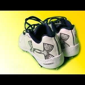 Under armour ua cleats size 7 white blue football